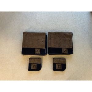 Vintage Fendi Towel Set of 2 Bath Towels And 2 Washcloths Tan/Navy